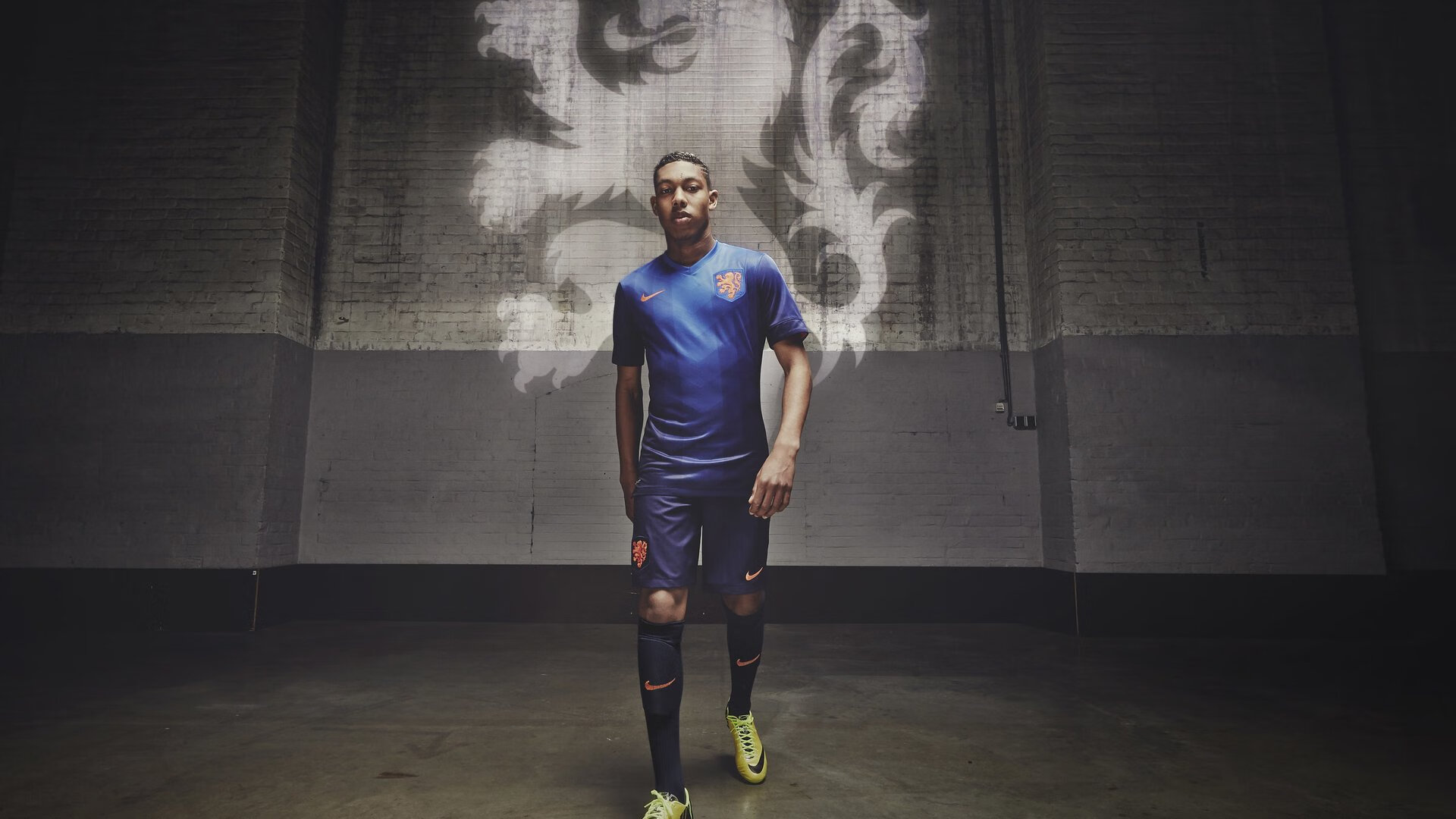 教练团队幕后功臣受赞誉，教练组成员